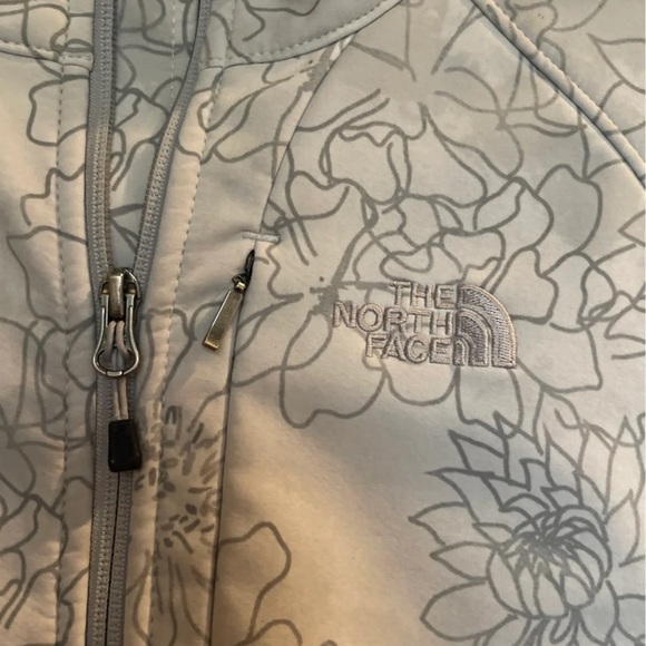 NorthFace Jacket - Picture 2 of 4